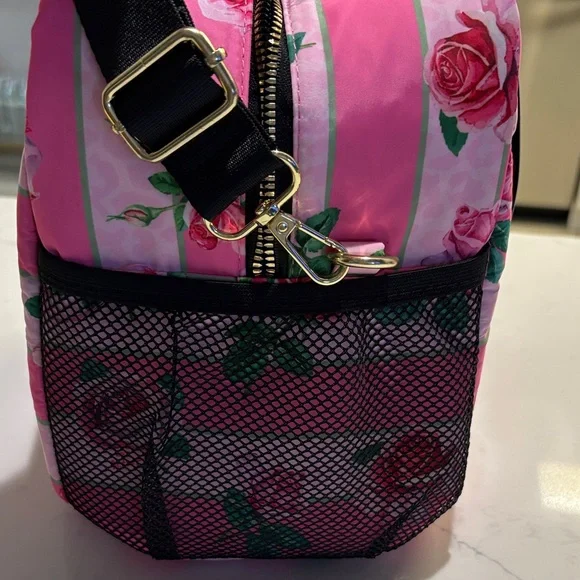 Betsey Johnson Pink Rose Lunch Bag - Picture 6 of 11
